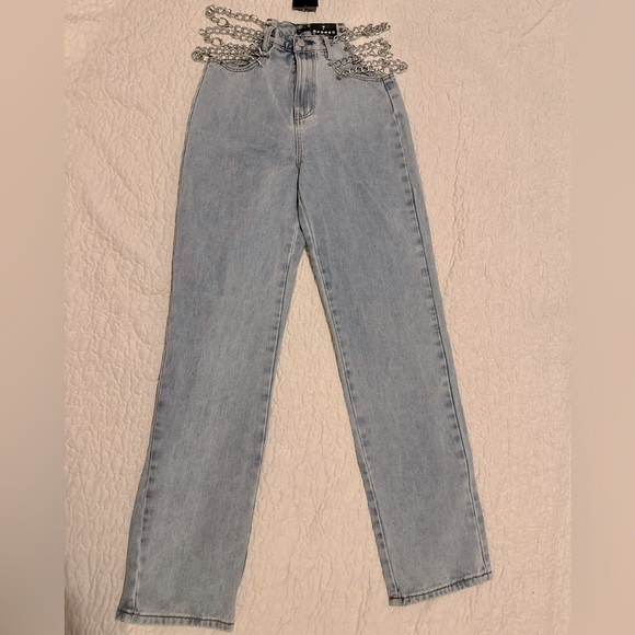 FASHION NOVA Link By Link Straight Leg Jeans- Light Blue Wash - Picture 2 of 7